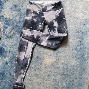 Lululemon cropped low waist leggings